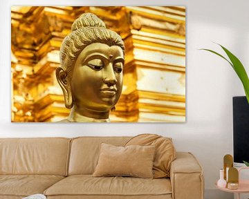 Golden buddha van Ilya Korzelius