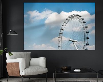 Londen Eye with a blue Sky van Barbara Koppe