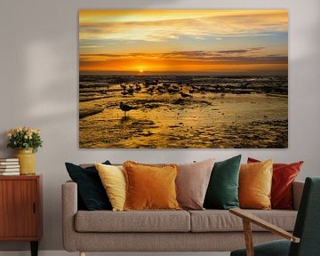 Möwen im Sonnenuntergang - Texel Paal 17 van AD DESIGN Photo & PhotoArt