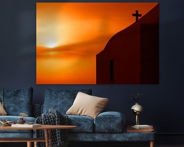 Amorgos, Griechenland – Eine Kykladen-Kirche im Sonnenuntergang