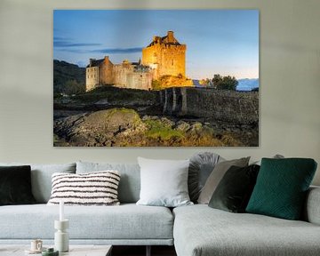 Eilean Donan Castle am Abend von Michael Valjak