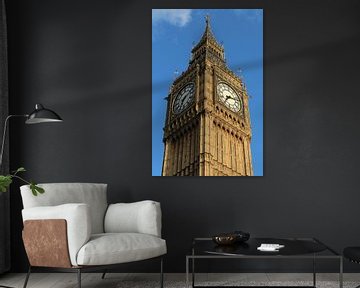 Big Ben met blauwe lucht in Londen, Engeland van Phillipson Photography
