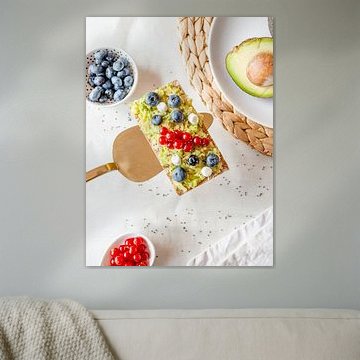 Avocado auf Knäckebrot