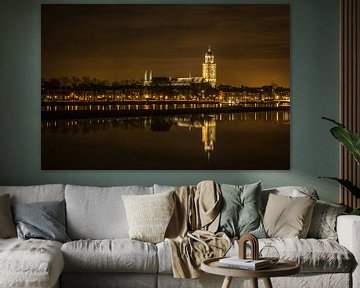 Skyline Deventer bij avond by Gerard Boerkamp