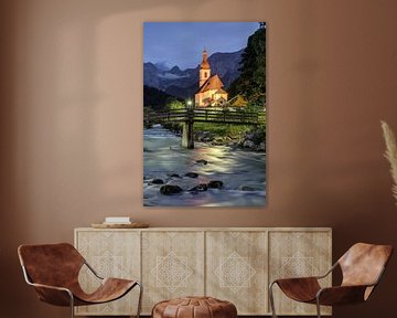 Kirche in Ramsau am Abend von Michael Valjak