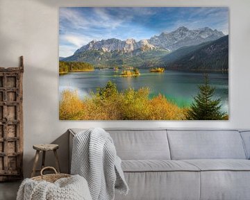 Herbst am Eibsee mit Blick zur Zugspitze von Michael Valjak