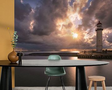 Hellevoetsluis lighthouse by Vincent Fennis