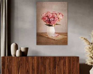 Pink roses in a vase by Lorena Cirstea