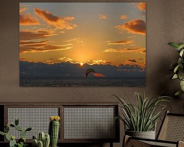 Strand, sunset, kite van Yvonne Steenbergen