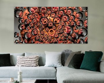 Panorama von einem rosa Gerbera in Tropfen von Marjolijn van den Berg