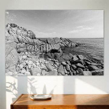 Des rochers dans le grand océan - Noir et blanc (A)