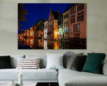 Middeleeuwse huizen aan de grachten in Alkmaar van Fotografiecor .nl