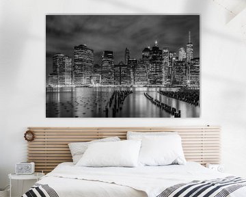 NEW YORK CITY Impression monochrome de nuit sur Melanie Viola