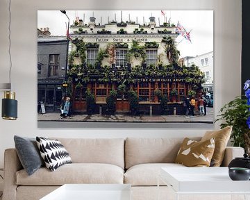 Das Churchill Arms Pub, Notting Hill, London von Roger VDB