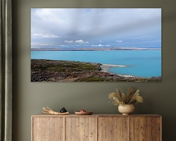 Le lac Pukaki, un lac bleu vif en Nouvelle-Zélande sur Aagje de Jong