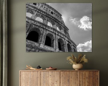 Italië, Rome.De zon tikt het Colosseum aan. van Henk Van Nunen Fotografie