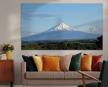 Mount Taranaki in Egmont nationaal park, Nieuw Zeeland van Aagje de Jong
