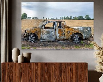 uitgebrande auto van Hanneke Luit
