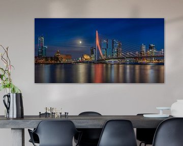 Die Skyline von Rotterdam bei Vollmond von Dennisart Fotografie