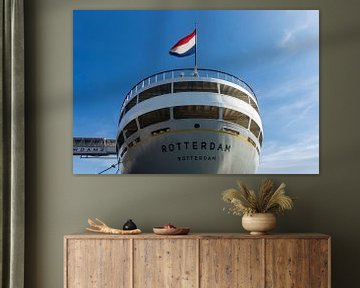 Achtersteven van SS Rotterdam op een zonnige dag van Edwin Muller