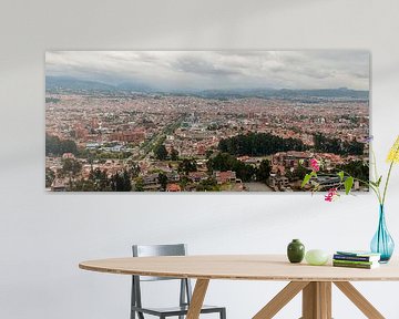 Ecuador: Cuenca in vogelvlucht (Cuenca) von Maarten Verhees