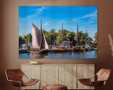 Port with sailing ships in Dierhagen, Germany sur Rico Ködder