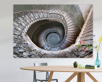 Das Auge der Treppe. von Roman Robroek – Fotos verlassener Gebäude