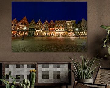 Bruges la place du marché de nuit sur Gea Gaetani d'Aragona