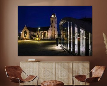 Oude kerk met parkeergarage in Katwijk van Dirk van Egmond