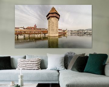 Watertoren van de Kapelbrug in Luzern - kleuren versie