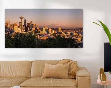 Gouden gloed over de Seattle Skyline van Edwin Mooijaart