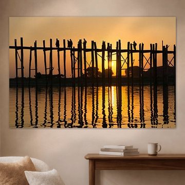 Zonsondergang bij U-bein brug, Mandalay, Myanmar