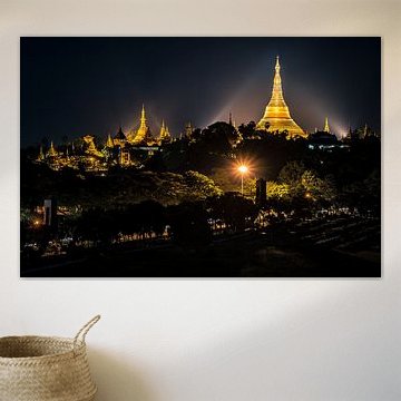 Die Shwedagon-Pagode bei Nacht, Yangon, Myanmar