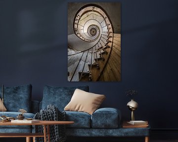 Escalier avec spirale dans villa sur Inge van den Brande
