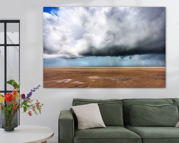 Regenbui boven de Hors, Texel van Martijn Smit