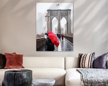 Rode paraplu op de Brooklyn Bridge van Rutger van Loo