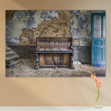piano in verlaten pand