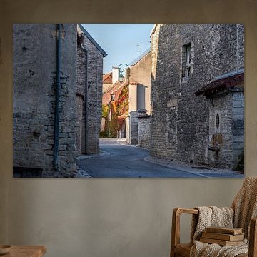 Frans straatje in zonnige herfstkleuren