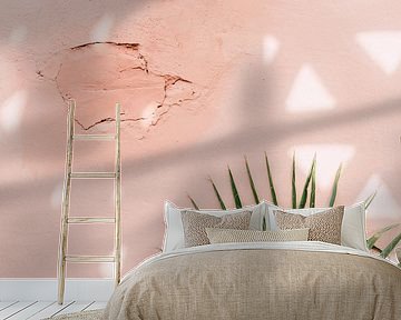 Rosa Wand in Marrakesch von Yaira Bernabela