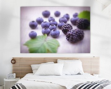 Frische Waldbeeren auf dem Tisch von Tanja Riedel