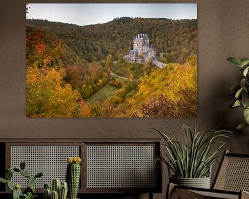 Castle in autumn, Burg Eltz! sur Peter Haastrecht, van