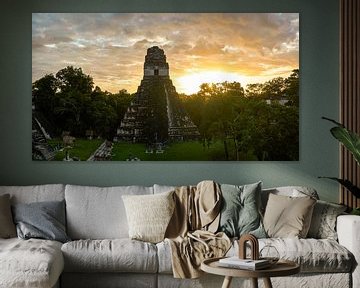 Zonsopkomst boven Maya tempel van Jeroen Kleiberg