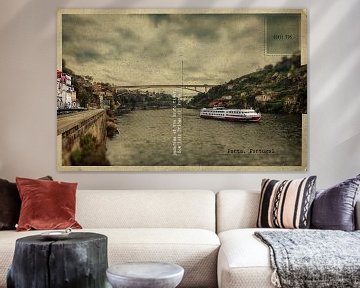 oude retro postkaart van de rivier de Douro,  Porto, Portugal van Ariadna de Raadt-Goldberg