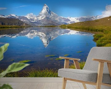 Spiegelung des Matterhorns im Stellisee von Menno Boermans