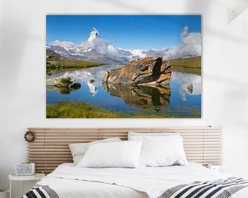 Spigelung des Matterhorns im Stellisee von Menno Boermans