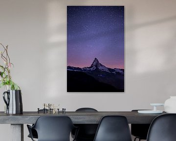 Sterrenhemel boven de Matterhorn van Menno Boermans
