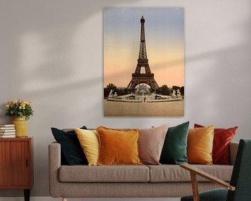 Eiffel Tower, full-view, looking toward the Palais du Trocadéro, Paris, van Vintage Afbeeldingen