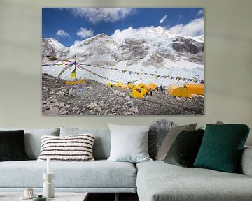 Mount Everest basecamp by Menno Boermans