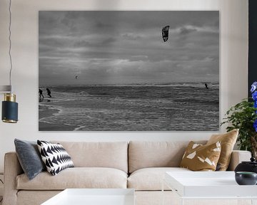 Op strand bij Egmond aan Zee. by Charlotte de Boer