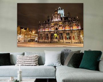 Stadhuis Delft in de avond van Heleen van de Ven